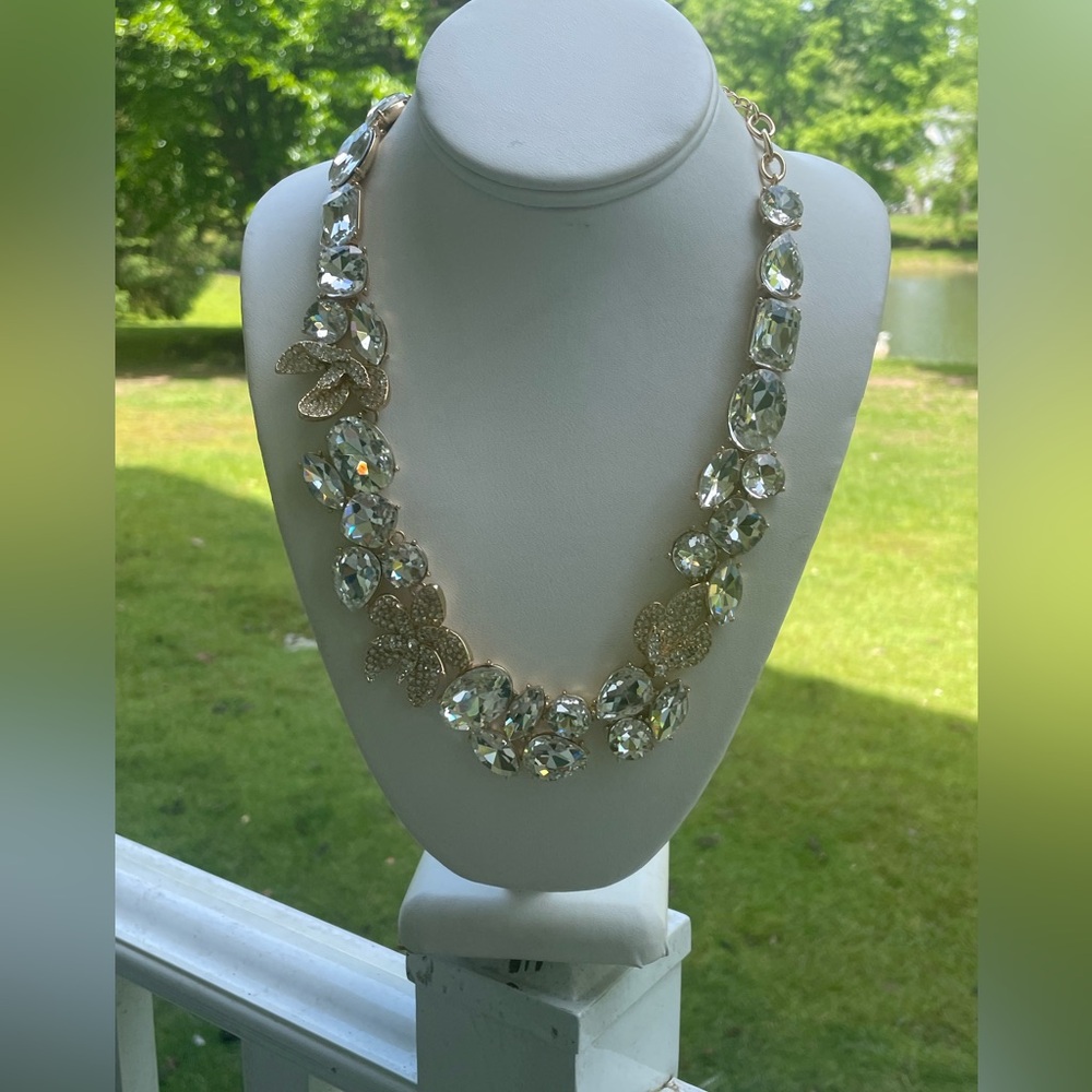 SHIVE STATEMENT NECKLACE